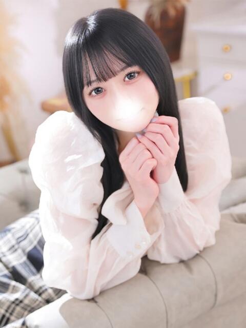 ももな★濃厚キス好きF乳JD★ Chloe錦糸町店 S級素人清楚系デリヘル（デリヘル）