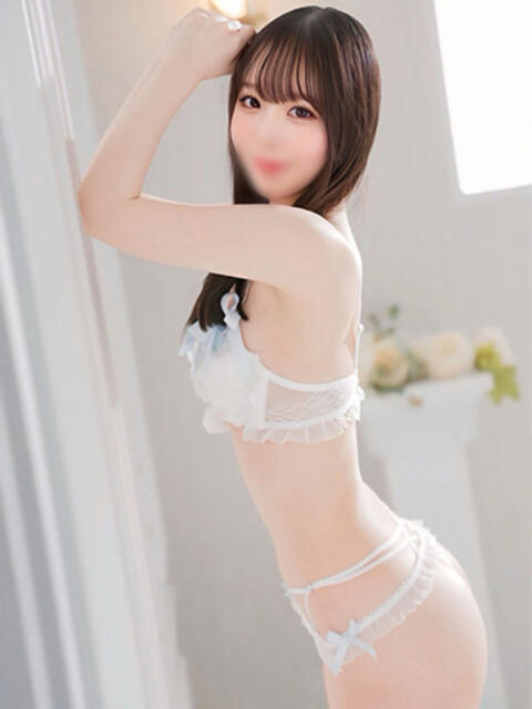 月城ももな ウルトラロイヤル（デリヘル）