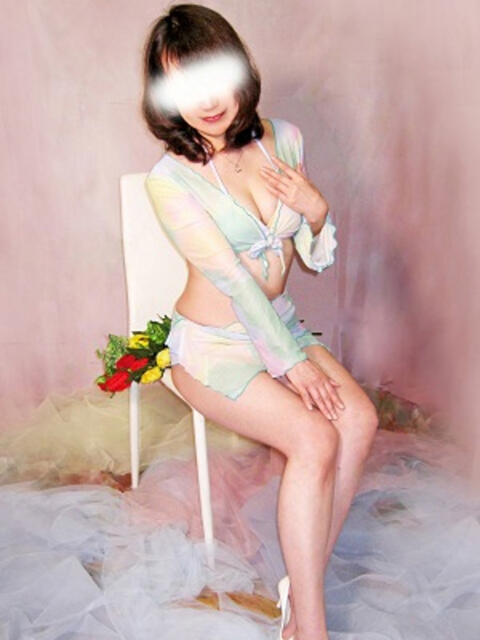 夕(ゆう) ピュアグレイス(人妻系デリヘル)