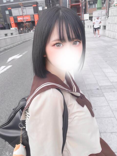 ☆なつき☆ 学校帰りの妹に手コキしてもらった件 谷九（受付型オナクラ（手コキ））