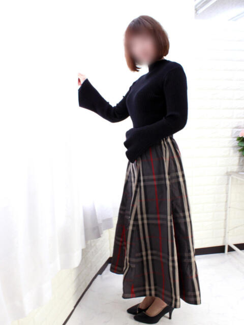 すずらん未経験 マダム可憐(人妻デリヘル)