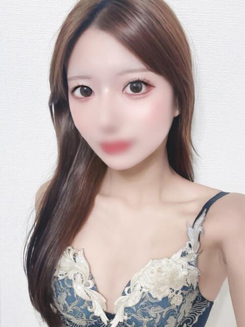 綾瀬しろな・即即無料 Platinum Legend(プラチナムレジェンド)（デリヘル）