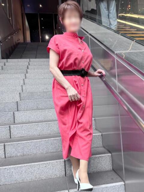 けいな 新宿・新大久保おかあさん（熟女デリヘル）