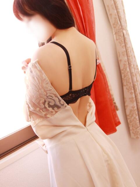 うた 丸妻 横浜本店（待ち合わせ型人妻デリヘル）