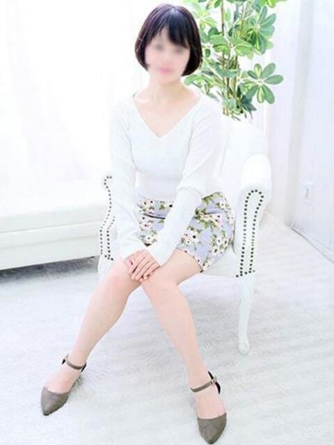 さゆり 胡蝶蘭（人妻系ホテヘル）