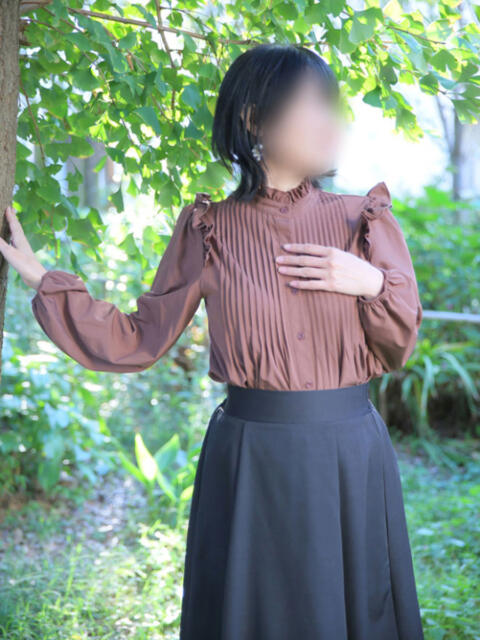 ゆかり〜⭐︎黒髪で清楚系の奥様 新居浜・奥様物語（デリヘル）