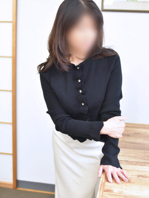 その(昭和42年生まれ) 熟年カップル名古屋～生電話からの営み～（人妻・熟女デリヘル）