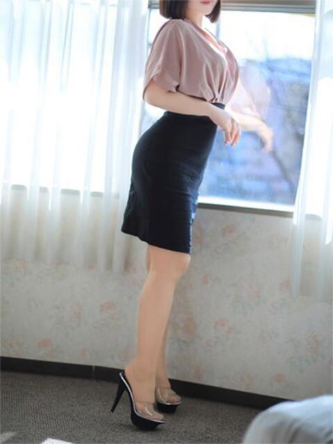 じゅり　エロすぎ美巨乳 CELEB FACE NAKASU（人妻ソープランド）