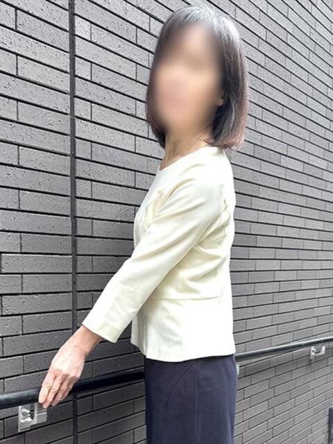 はなえ 池袋おかあさん（待ち合わせ型ヘルス）
