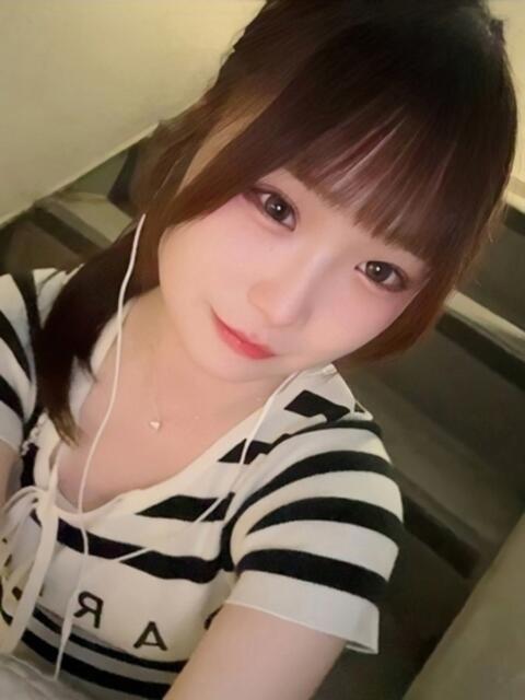 るる 舐めたくてグループ～君とサプライズ学園～越谷校（デリヘル）