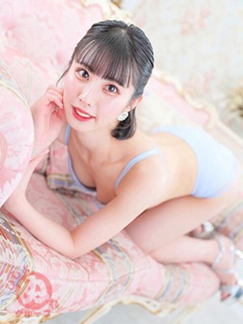 エナコ びしょぬれ新人秘書（素人コスプレデリヘル）