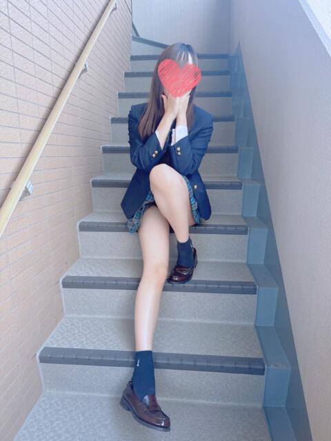 みと 青チェと赤チェ（派遣型オナクラ（手コキ））