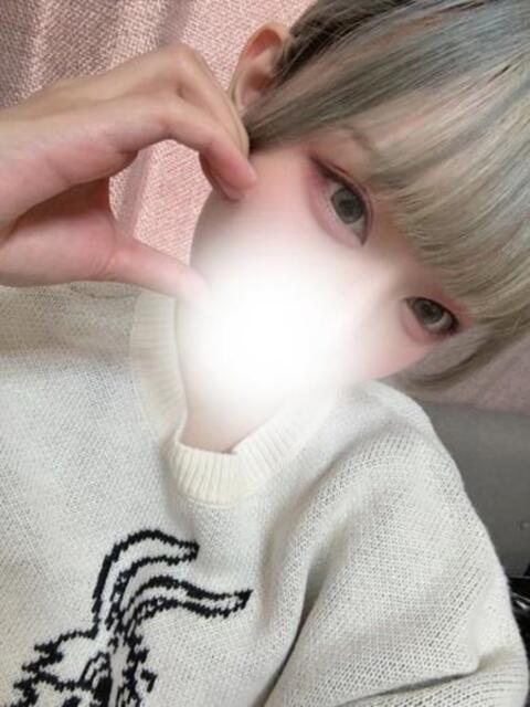 スレンダー美少女りょうちゃん ロイヤル　アテンダー（デリヘル）