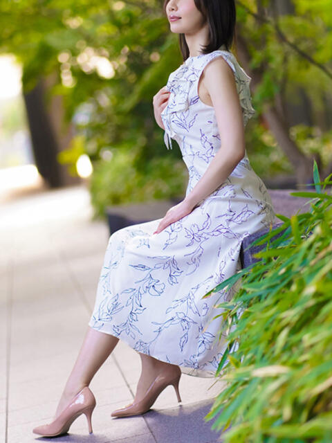 叶瀬 詩音 大阪貴楼館（高級デリヘル）