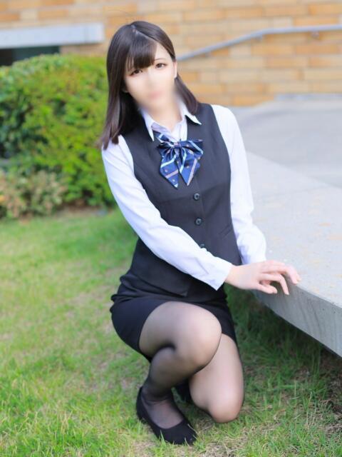 岩田美紅(いわたみく) オプション無料！！ハレンチOL倶楽部（デリヘル）