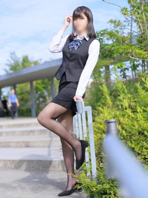 岩田美紅(いわたみく) オプション無料！！ハレンチOL倶楽部（デリヘル）