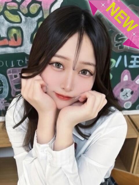 りるる 舐めたくてグループ～君とサプライズ学園～越谷校（デリヘル）