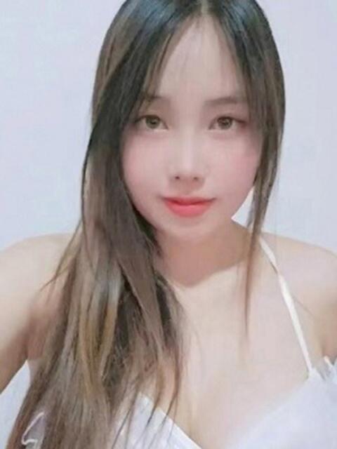 ふゆか 極嬢（アジアンデリヘル）