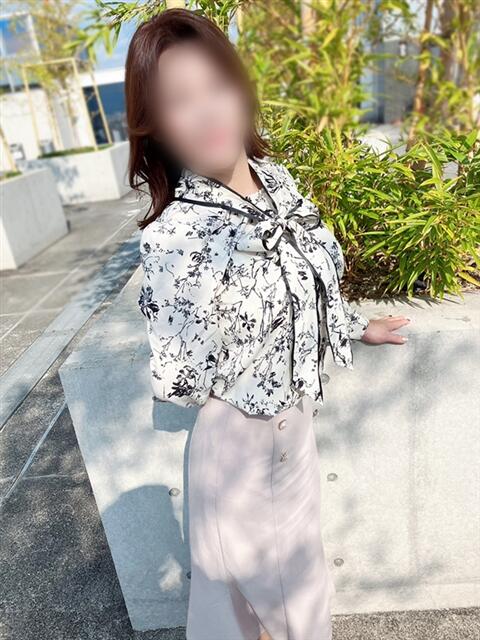 椿 優子 昼妻夜 滋賀店（駅待ち合わせ人妻デリヘル）