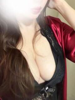 叶みれい 女神の熟女エステ（新宿・歌舞伎町/メンズエステ）