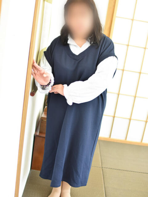 なつき(昭和51年生まれ) 熟年カップル名古屋～生電話からの営み～（人妻・熟女デリヘル）