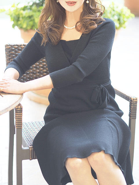 長谷川ななこ 有閑婦人＆Diana大阪店（人妻＆お姉様系デリヘル）