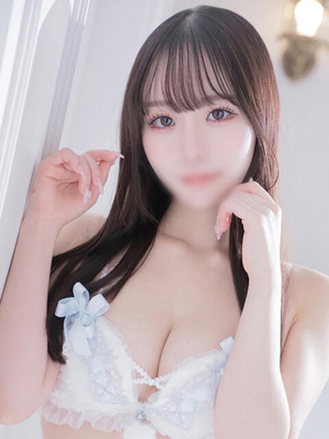 月城ももな ウルトラロイヤル（デリヘル）