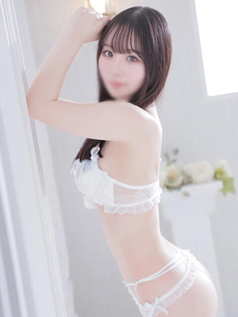 月城ももな ウルトラロイヤル（デリヘル）