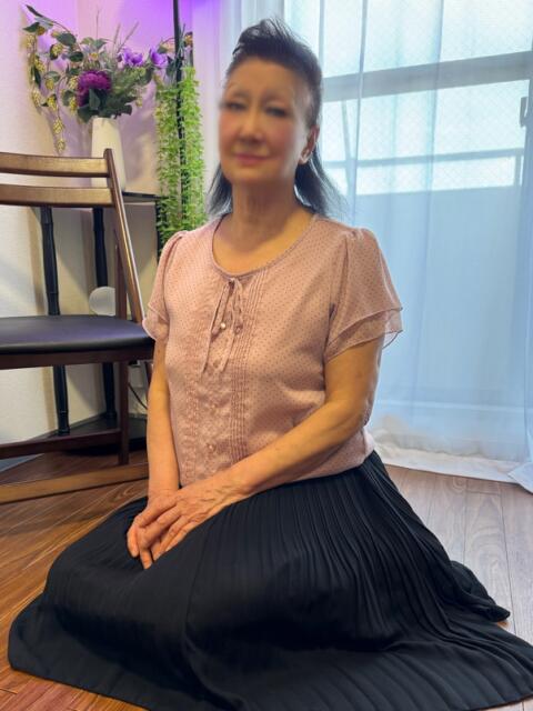 すず しゅうかつ倶楽部（人妻・熟女デリヘル）