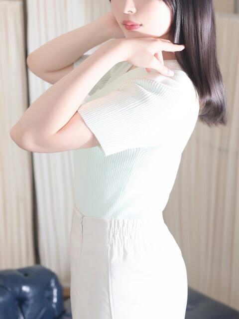 綾野　里歌 トリプルクラウン（高級デリヘル）