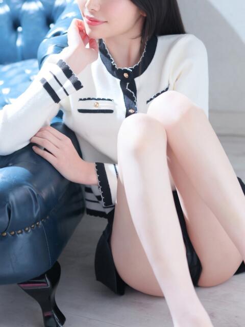 瀬尾　栞 トリプルクラウン（高級デリヘル）