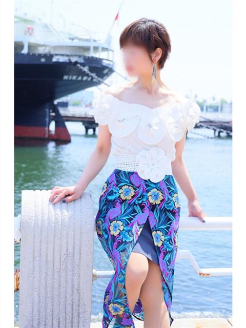 かなこ 奥鉄オクテツ神奈川店（デリヘル市場グループ）（駅待ち合わせ型人妻デリヘル）