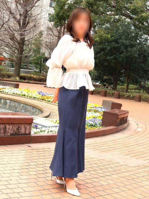 莉星 東京人妻フォーシーズンズ（人妻・熟女待ち合わせデリヘル）