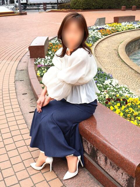 莉星 東京人妻フォーシーズンズ（人妻・熟女待ち合わせデリヘル）