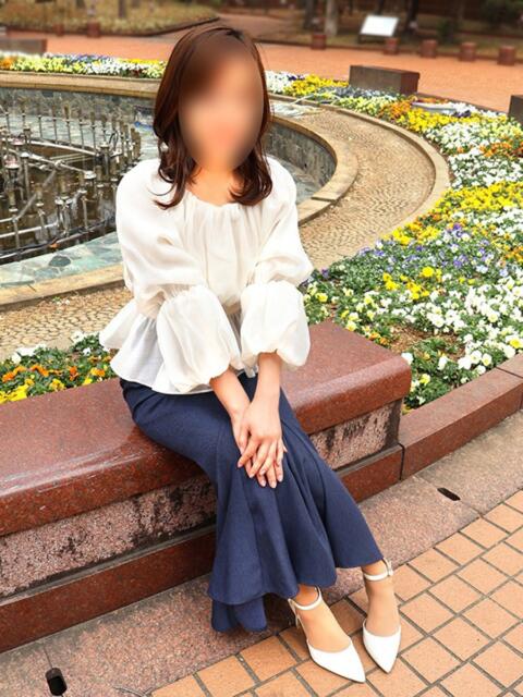 莉星 東京人妻フォーシーズンズ（人妻・熟女待ち合わせデリヘル）