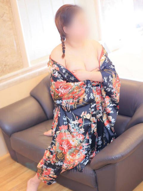 七海(ななみ) 大阪ツーショット・キャバクラ　和（ツーショットキャバクラ）