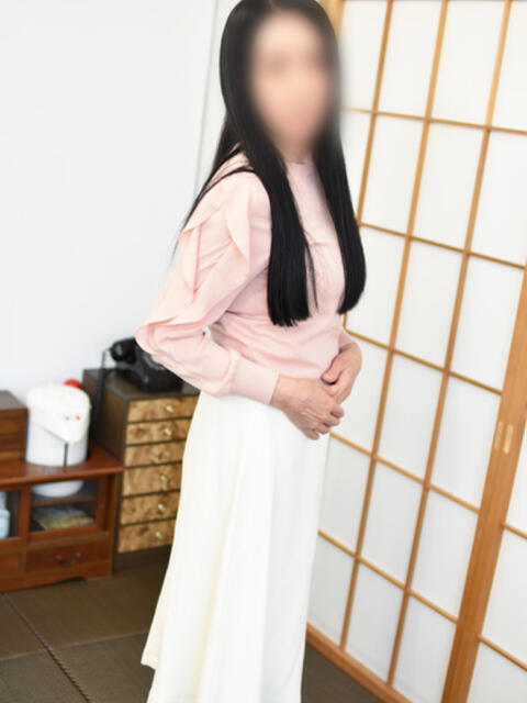 さえこ(昭和38年生まれ) 熟年カップル名古屋～生電話からの営み～（人妻・熟女デリヘル）