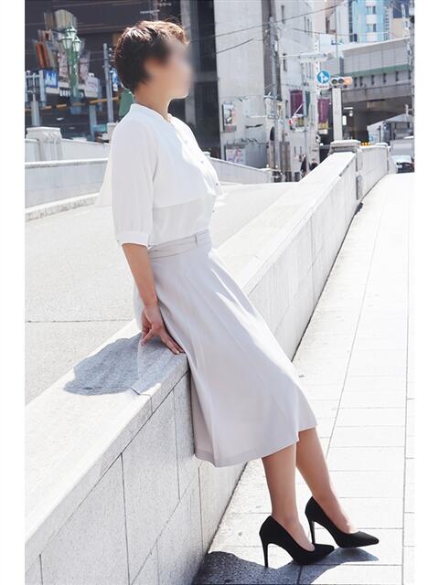 こなつ 奥鉄オクテツ大阪（駅待ち合わせ型人妻デリヘル）