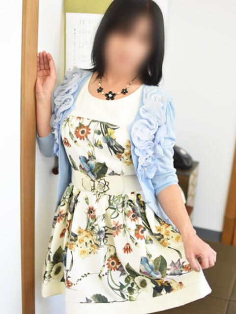 わかこ(昭和38年生まれ) 熟年カップル名古屋～生電話からの営み～（人妻・熟女デリヘル）