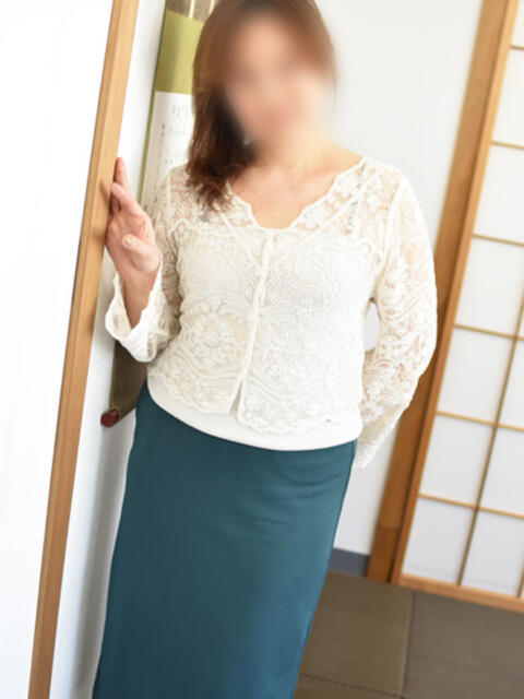 まみ(昭和36年生まれ) 熟年カップル名古屋～生電話からの営み～（人妻・熟女デリヘル）