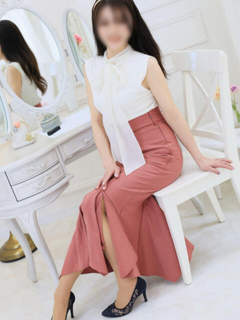 まな 奥鉄オクテツ兵庫（人妻デリヘル）