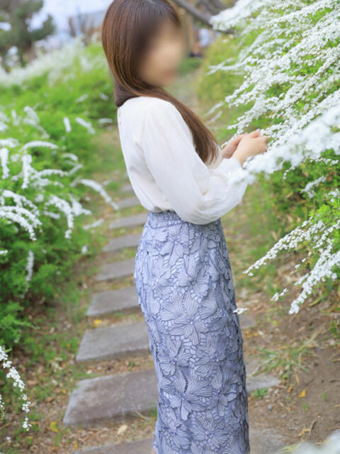 えみり 奥鉄オクテツ兵庫（人妻デリヘル）