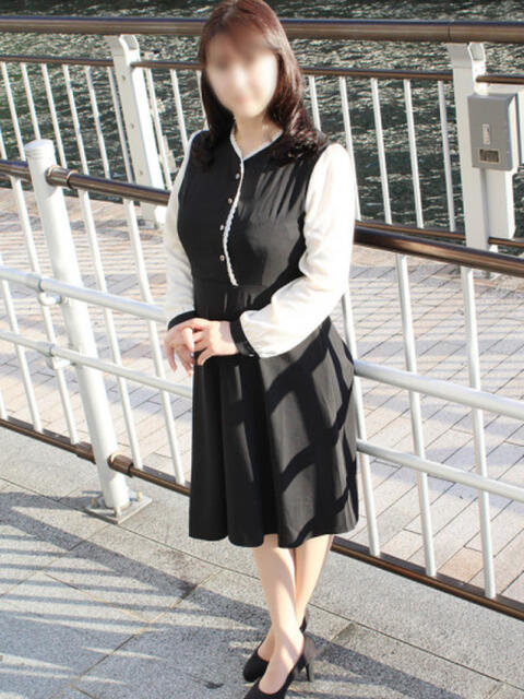 ひな 奥鉄オクテツ兵庫（人妻デリヘル）