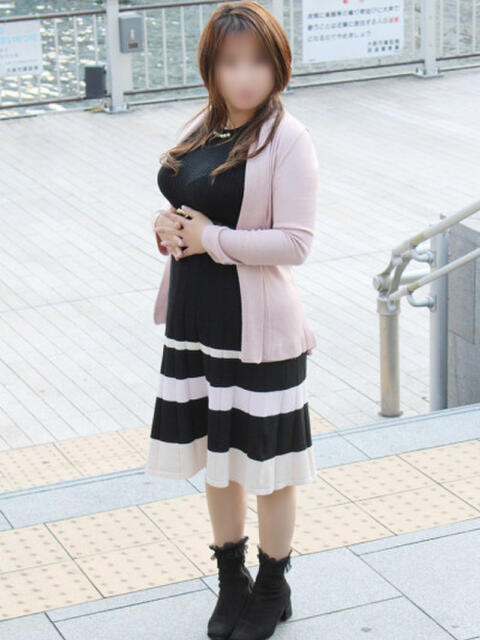 ももこ 奥鉄オクテツ兵庫（人妻デリヘル）