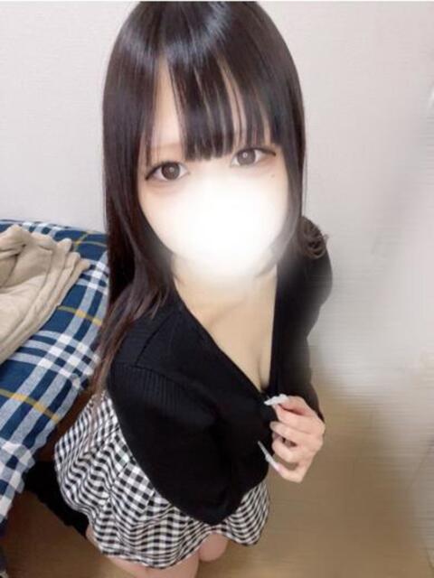 ロリロリ美少女ぴのちゃん ロイヤル　アテンダー（デリヘル）