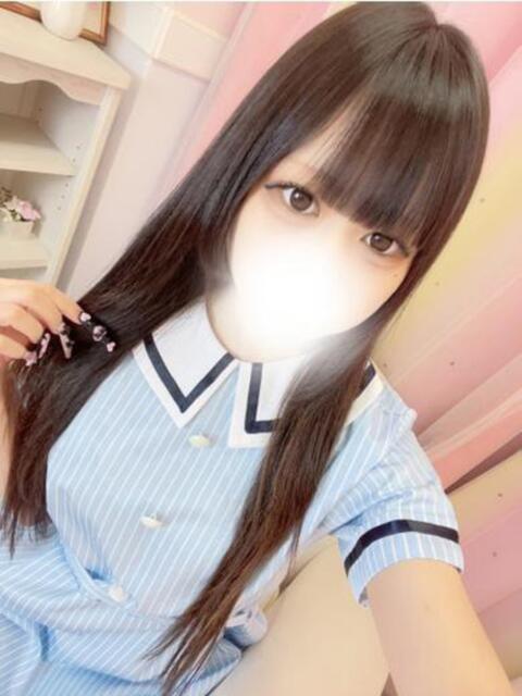 ロリロリ美少女ぴのちゃん ロイヤル　アテンダー（デリヘル）