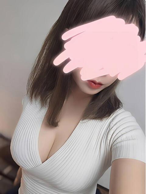 はる エステティシャンの彼女（【非風俗】メンズエステ）