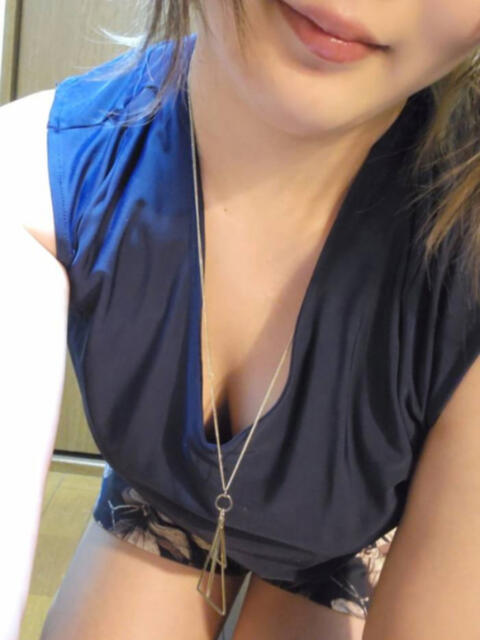 みう エステティシャンの彼女（【非風俗】メンズエステ）