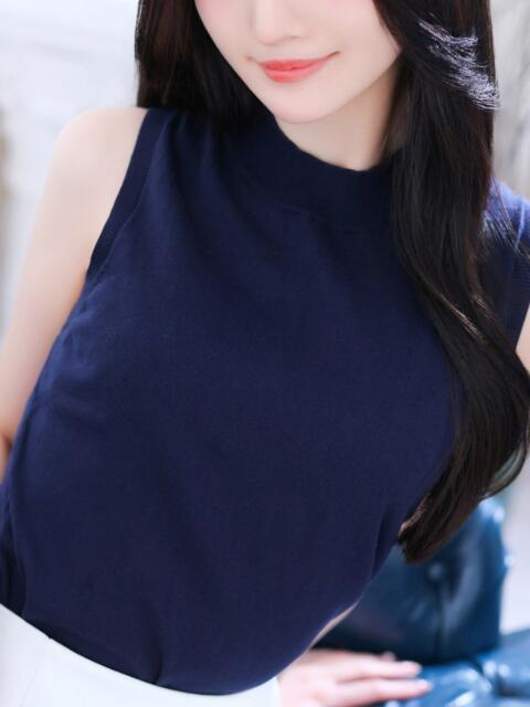 白鳥　絵梨 トリプルクラウン（高級デリヘル）