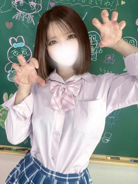 ひとみ 新宿ハンドメイド（手コキ・オナクラ）